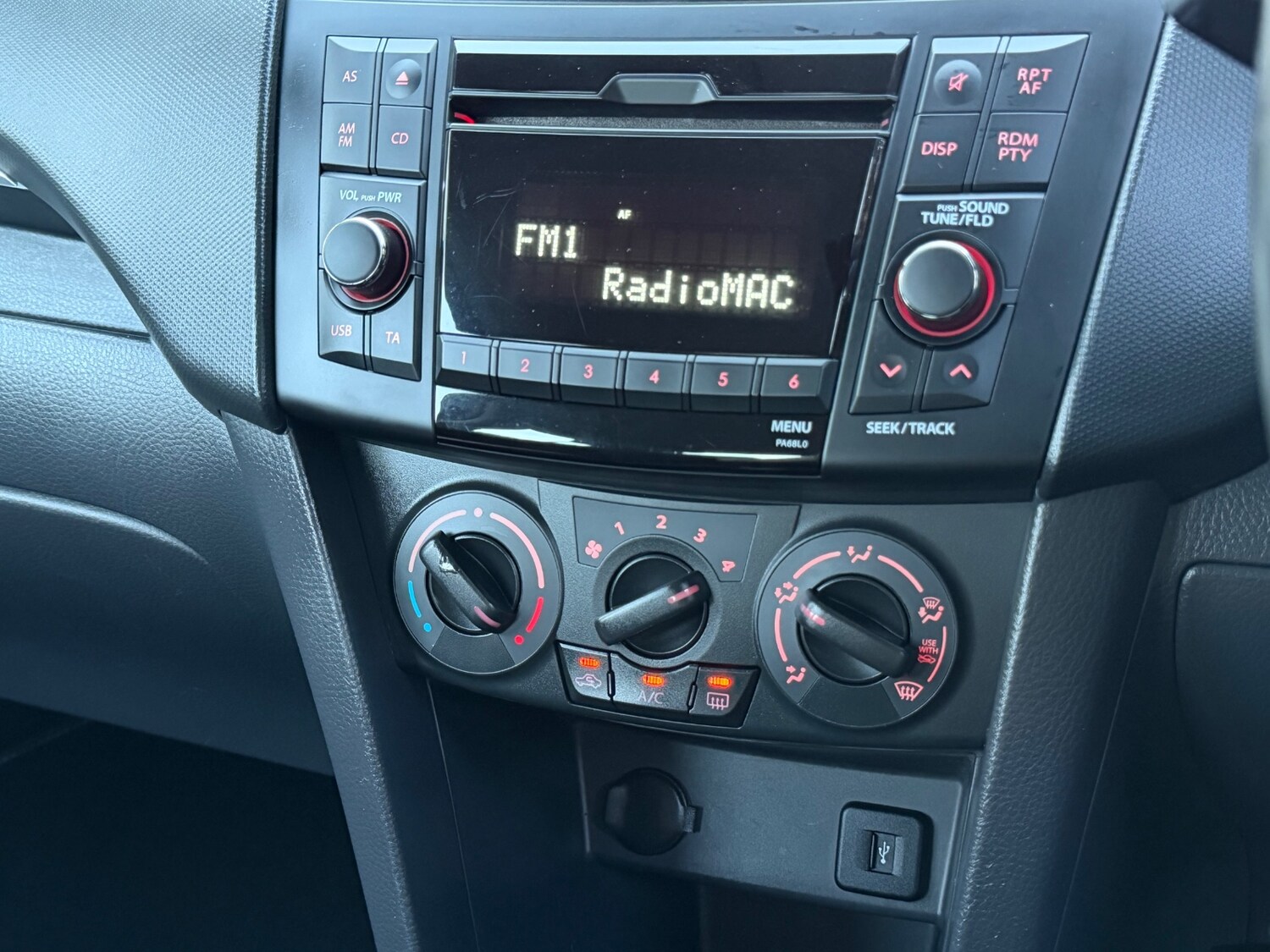 Used Suzuki Swift 2012 for sale - 78141219: Photo 15