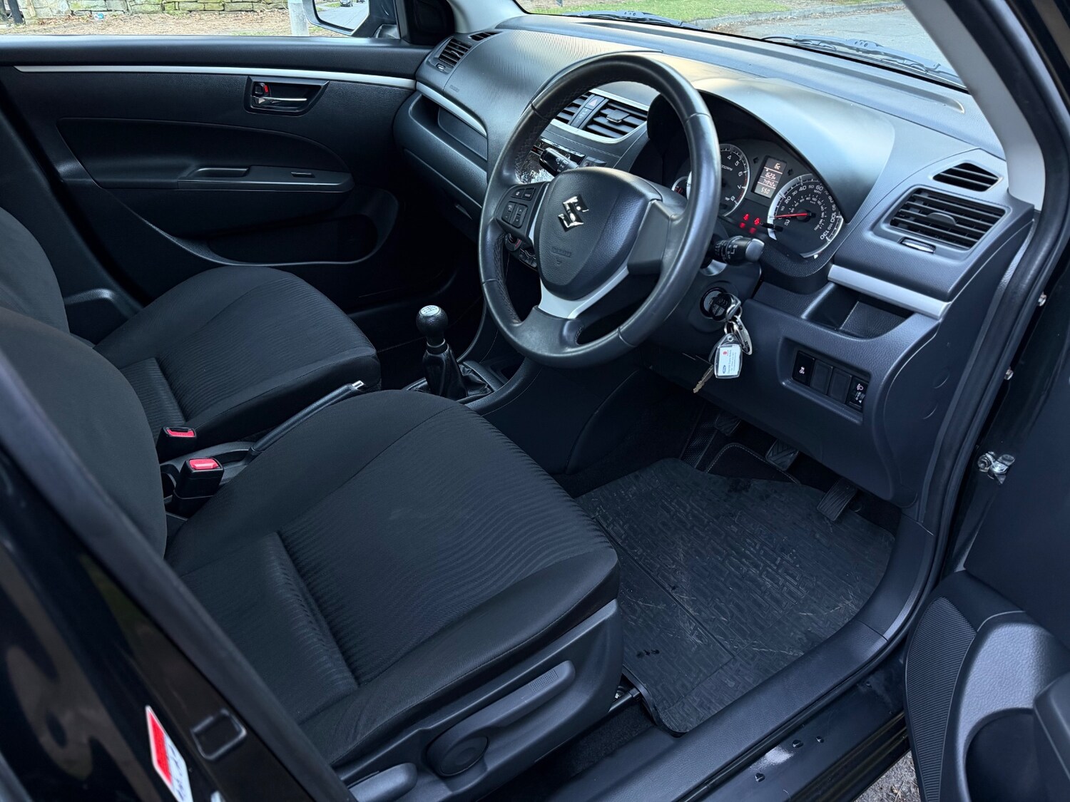 Used Suzuki Swift 2012 for sale - 78141219: Photo 8