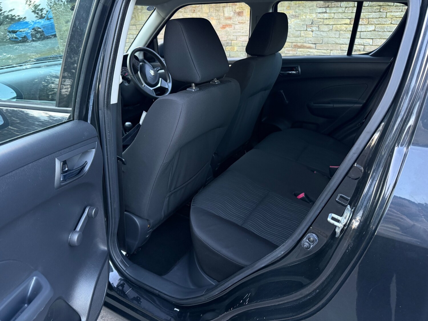 Used Suzuki Swift 2012 for sale - 78141219: Photo 9