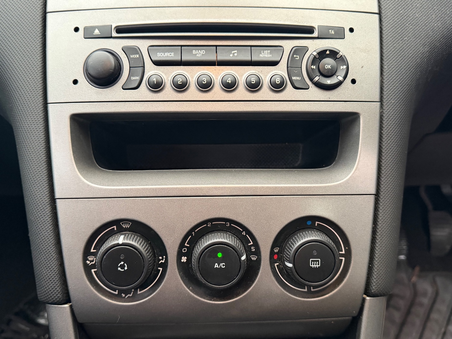 Used Peugeot 308 2013 for sale - 77564096: Photo 16