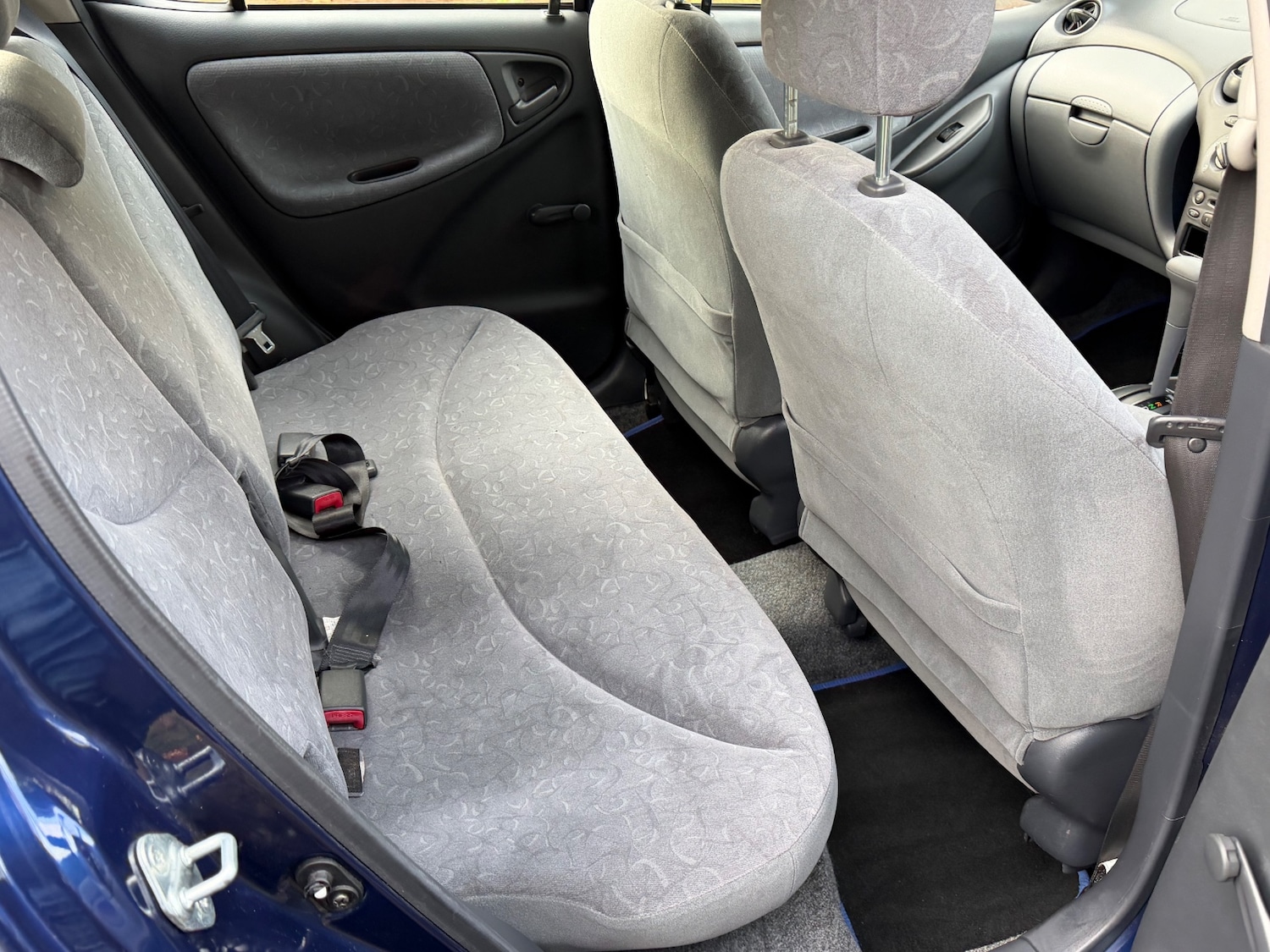 Used Toyota Yaris 2000 for sale - 77084304: Photo 10