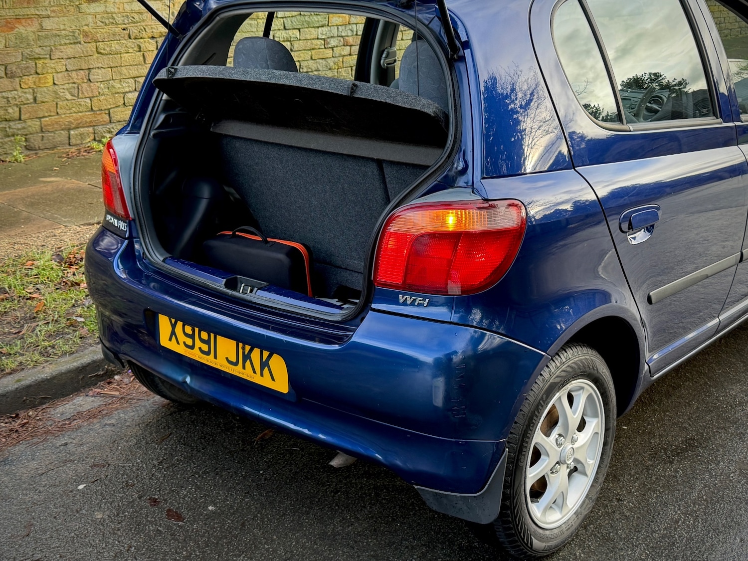 Used Toyota Yaris 2000 for sale - 77084304: Photo 13