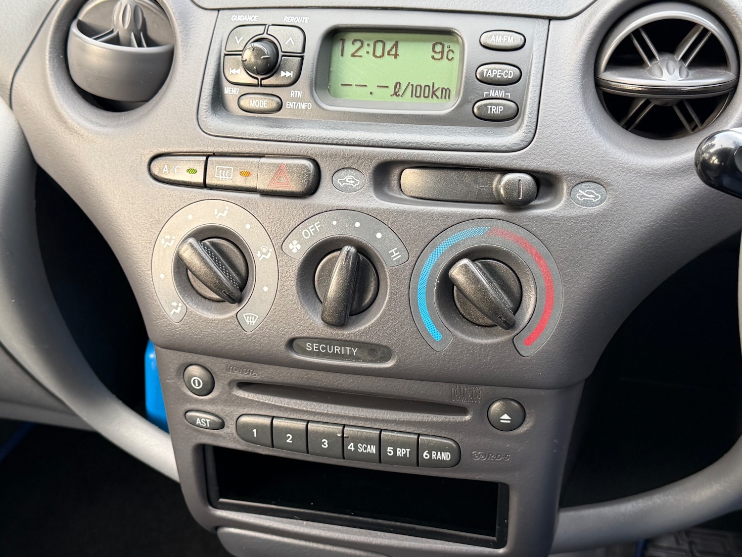 Used Toyota Yaris 2000 for sale - 77084304: Photo 19