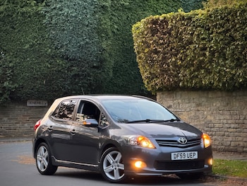 Toyota - Auris