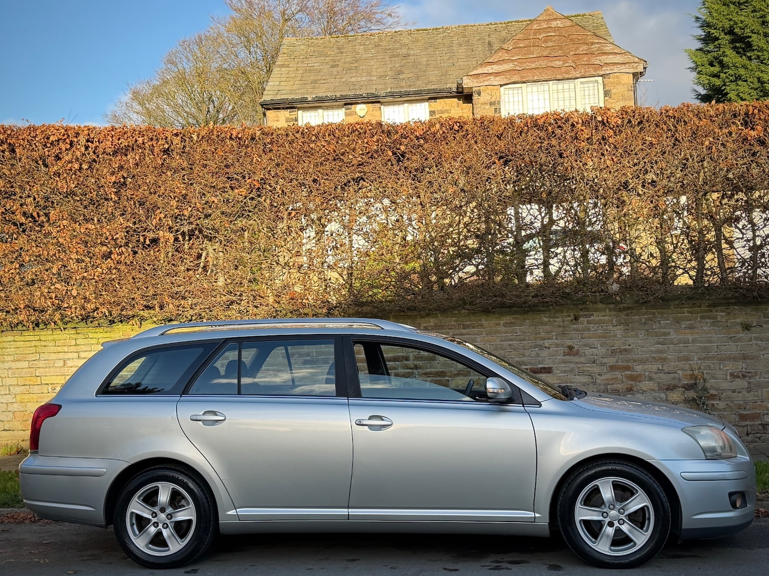 Used Toyota Avensis 2007 for sale - 76684549: Photo 2