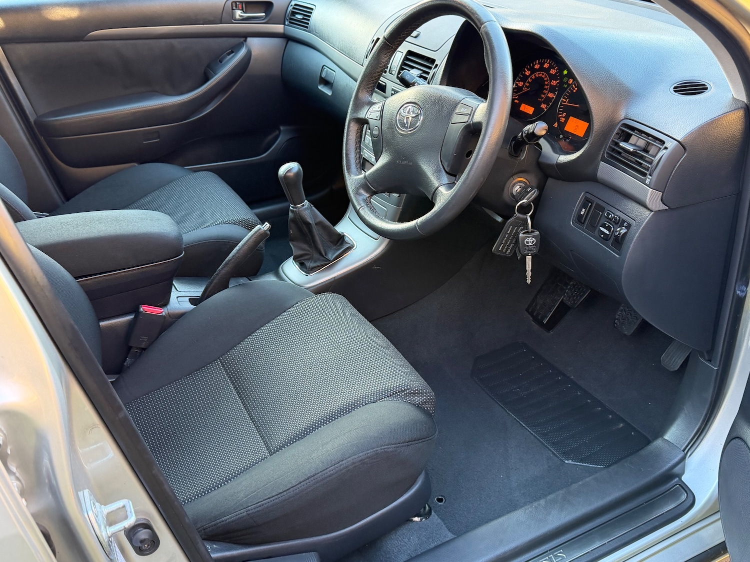 Used Toyota Avensis 2007 for sale - 76684549: Photo 8