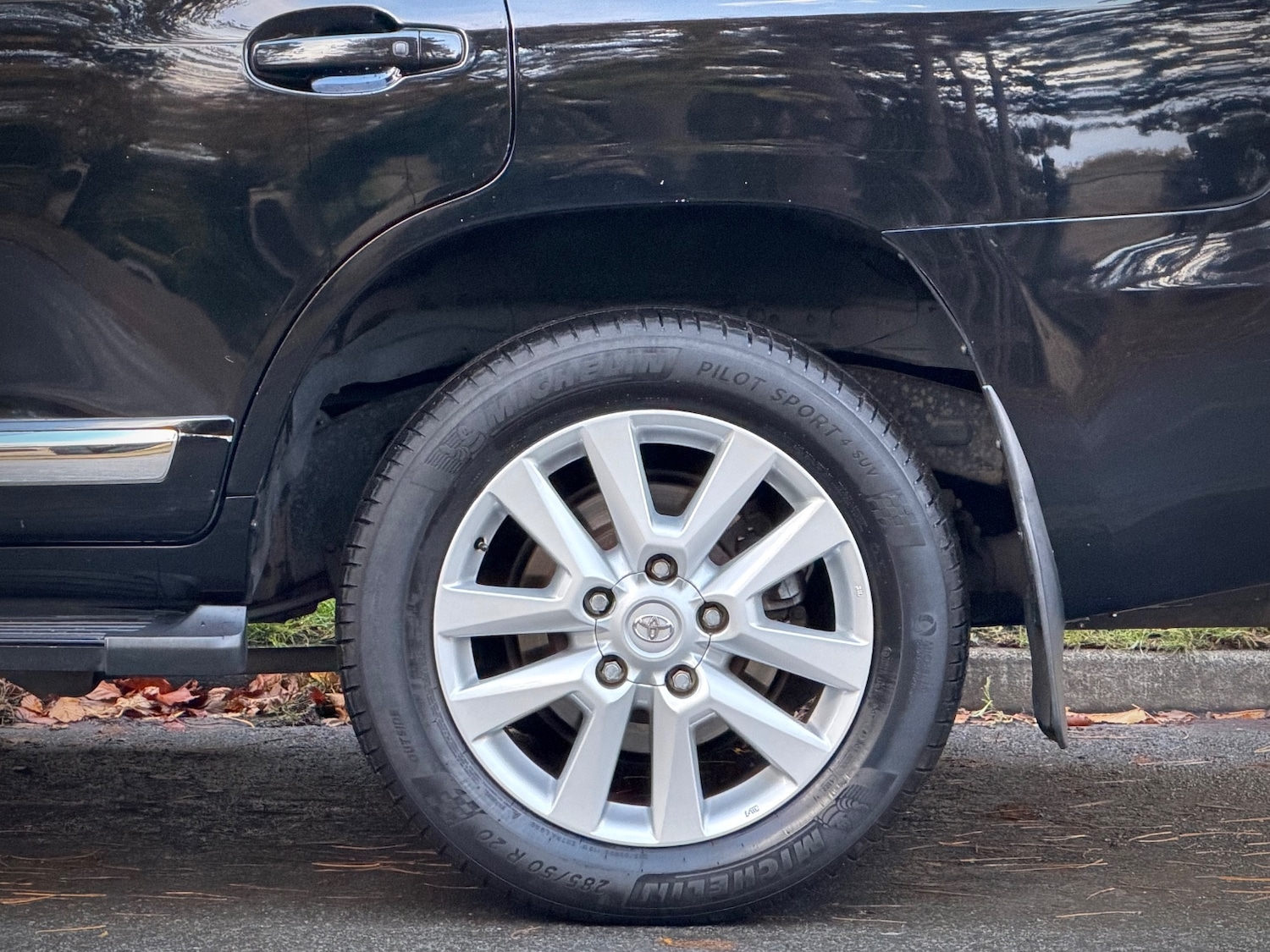 Used Toyota Land Cruiser 2013 for sale - 76444464: Photo 15