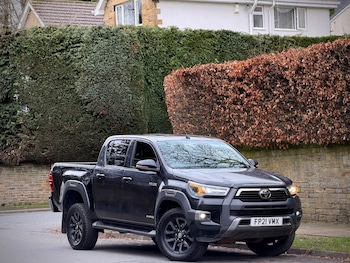 Used Toyota Hilux 2021 for sale - 77688641: Photo