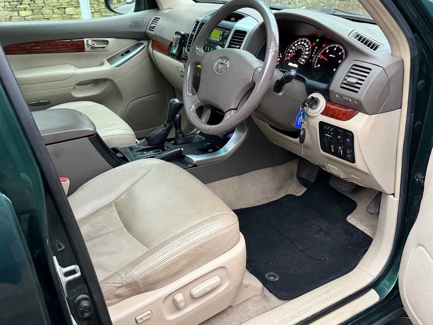 Used Toyota Land Cruiser 2005 for sale - 76834995: Photo 8