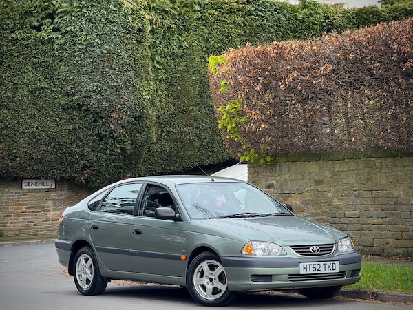 Used Toyota Avensis 2003 for sale - 74412319: Photo 1