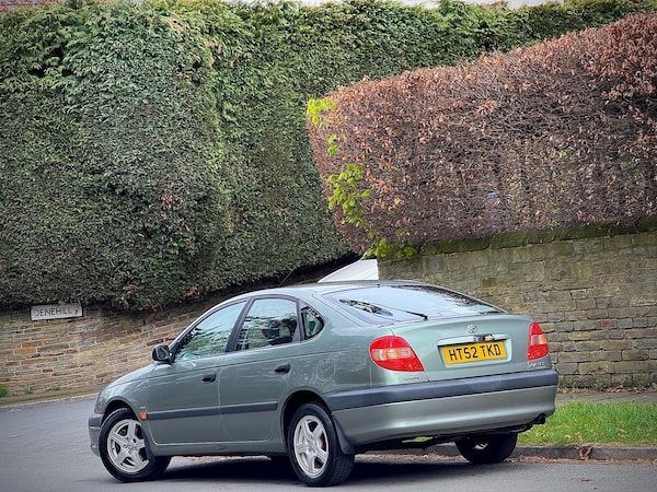 Used Toyota Avensis 2003 for sale - 74412319: Photo 4