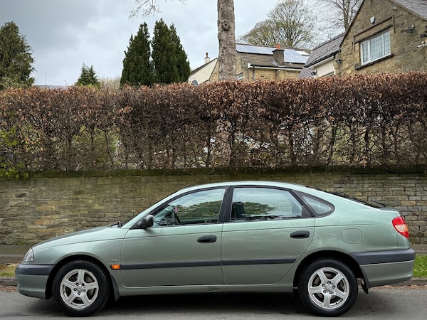 Used Toyota Avensis 2003 for sale - 74412319: Photo 5