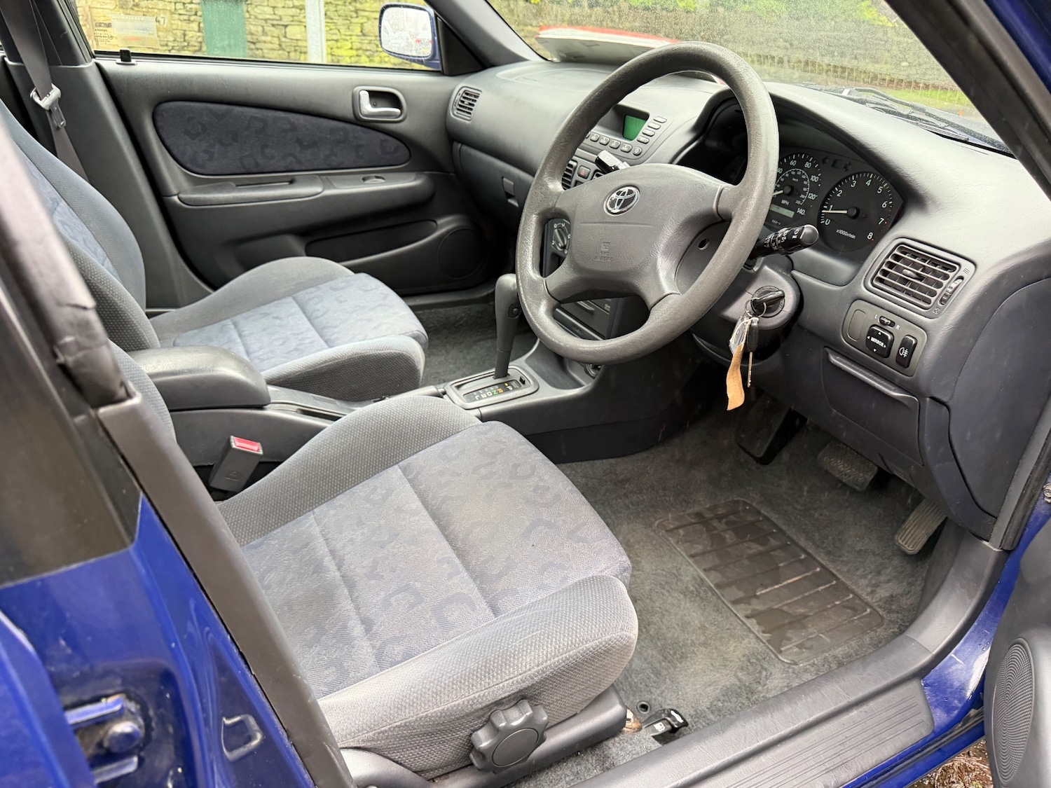 Used Toyota Corolla 2001 for sale - 77504130: Photo 8