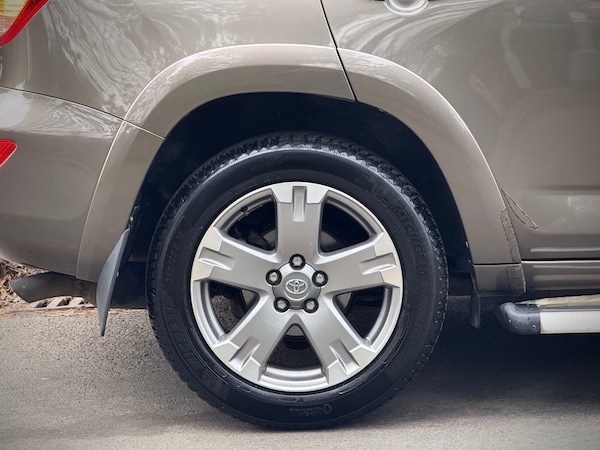 Used Toyota RAV4 2017 for sale - 73921017: Photo 14