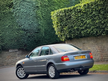 Used Audi A4 1998 for sale - 75530350: Photo