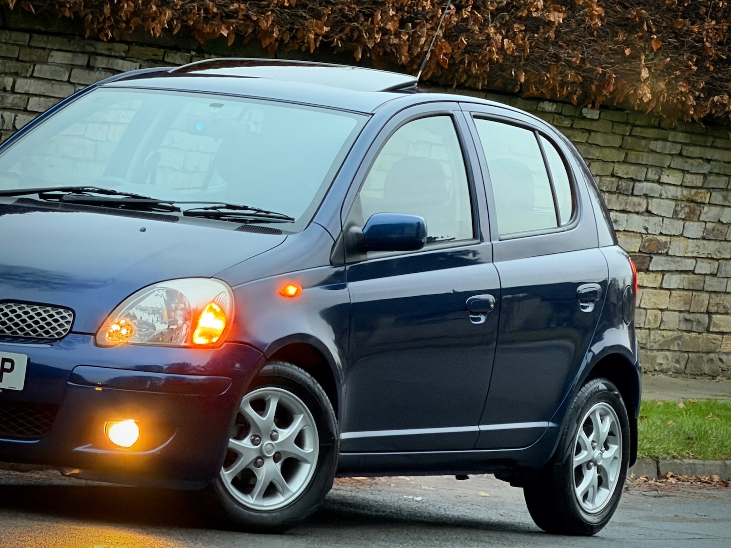 Used Toyota Yaris 2003 for sale - 77084303: Photo 12