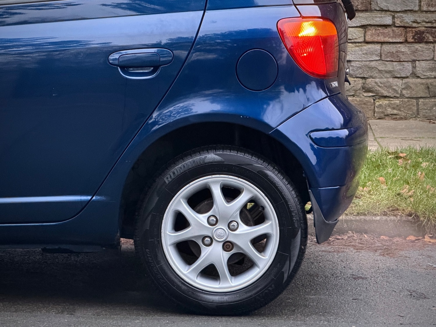 Used Toyota Yaris 2003 for sale - 77084303: Photo 15