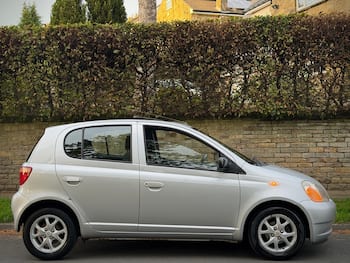 Used Toyota Yaris 2003 for sale - 79754143: Photo