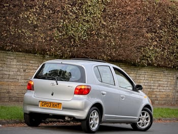 Used Toyota Yaris 2003 for sale - 79754143: Photo