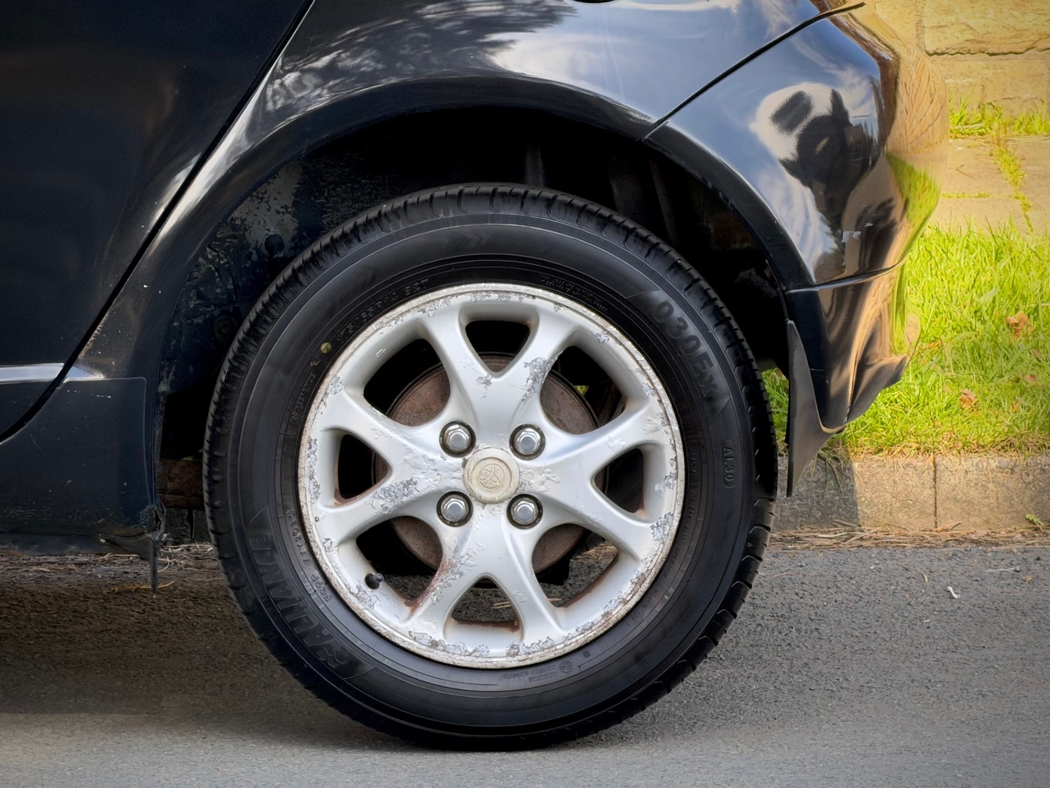 Used Toyota Yaris 2001 for sale - 77950340: Photo 15