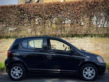 Used Toyota Yaris 2001 for sale - 77950340: Photo