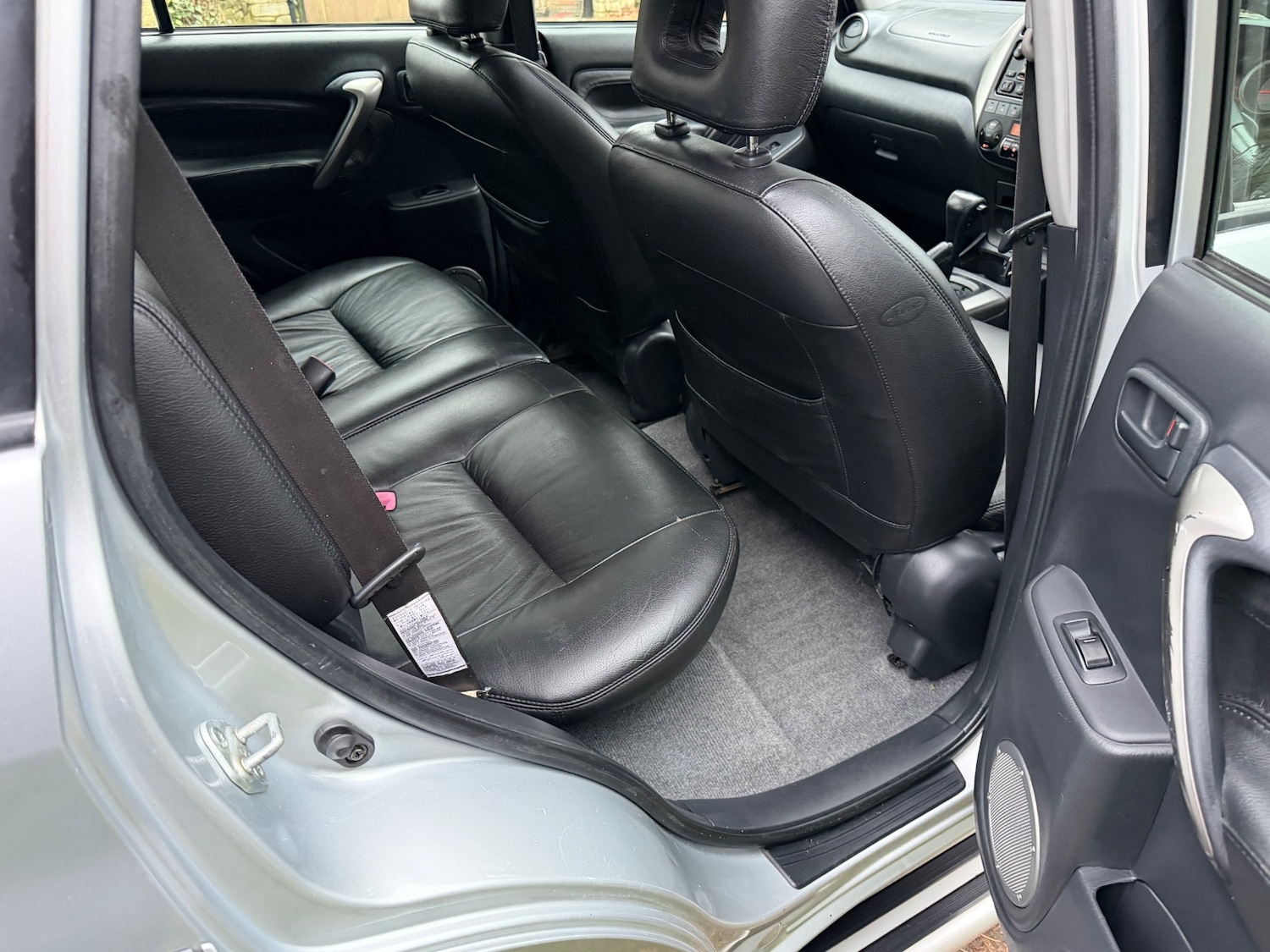 Used Toyota RAV4 2004 for sale - 76596123: Photo 10