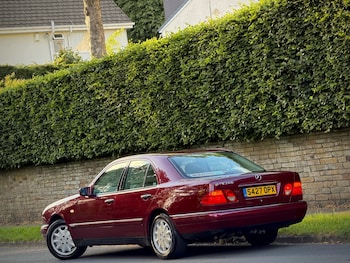 Used Mercedes-Benz E Class 1998 for sale - 78779130: Photo