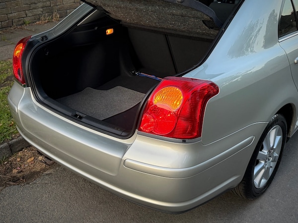 Used Toyota Avensis 2005 for sale - 74796639: Photo 14