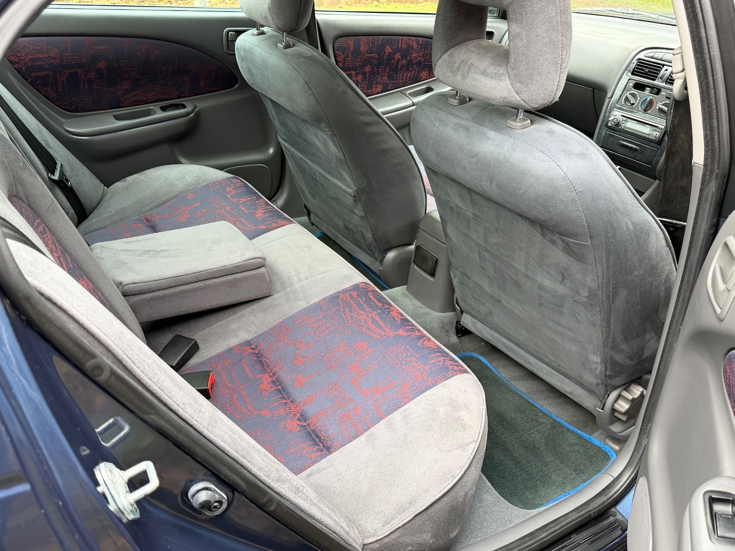 Used Toyota Avensis 2000 for sale - 77691092: Photo 10