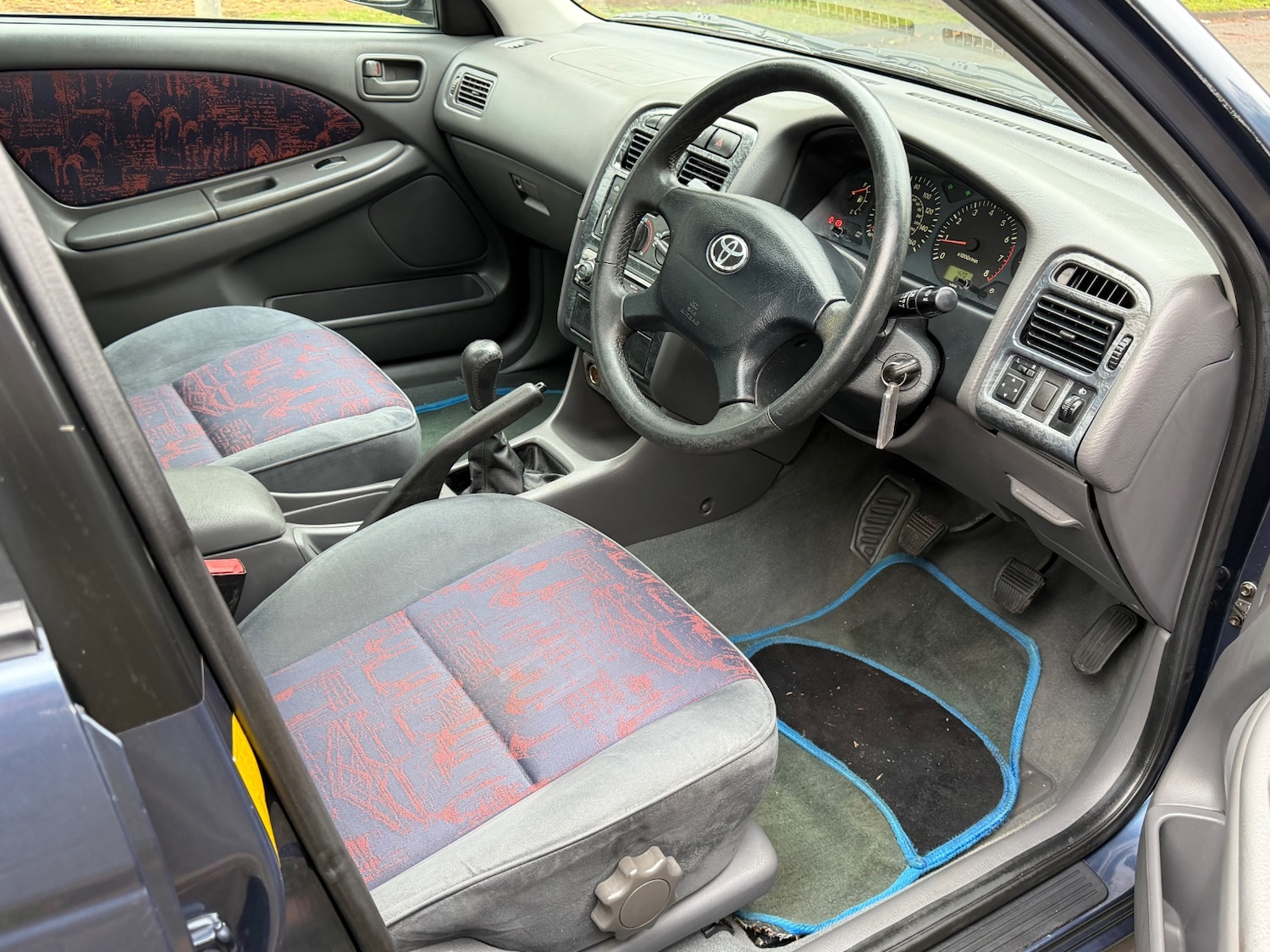 Used Toyota Avensis 2000 for sale - 77691092: Photo 8