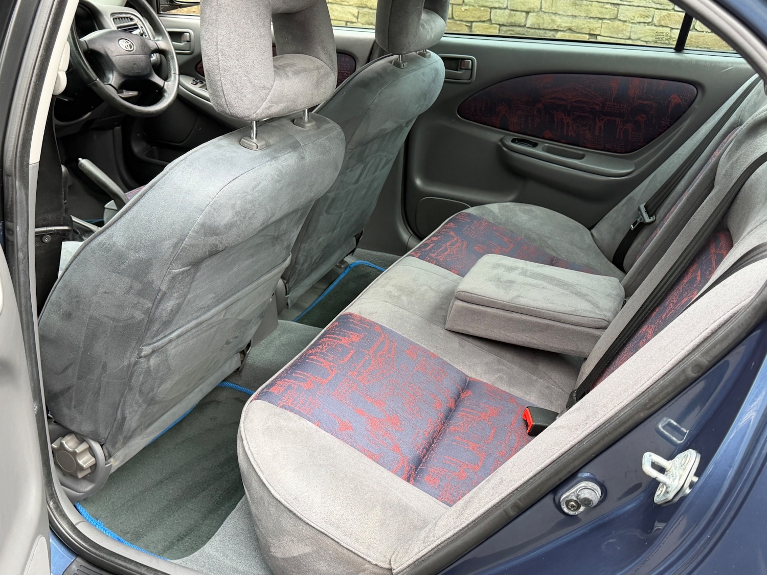 Used Toyota Avensis 2000 for sale - 77691092: Photo 9