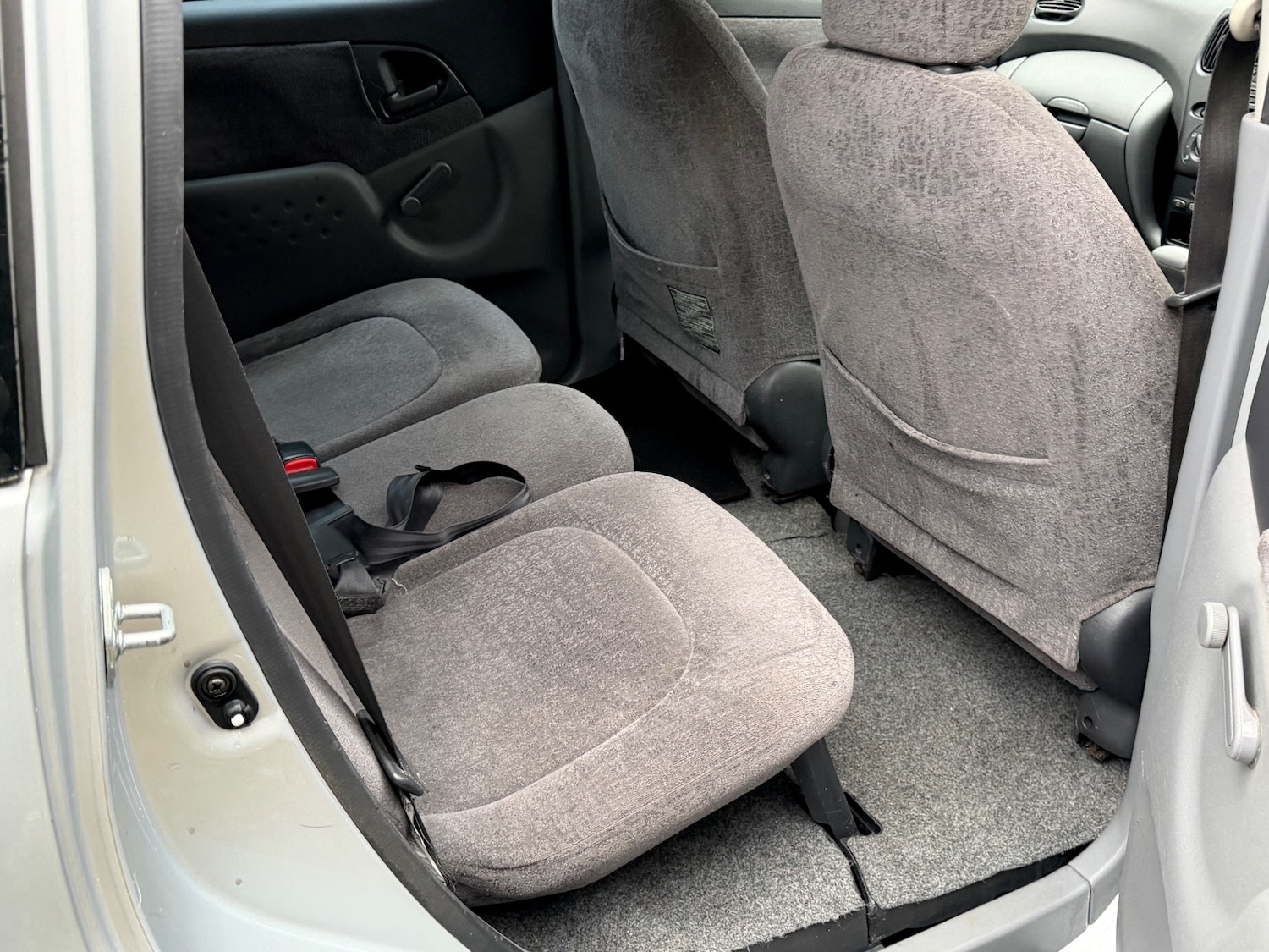 Used Toyota Yaris Verso 2000 for sale - 77160779: Photo 10