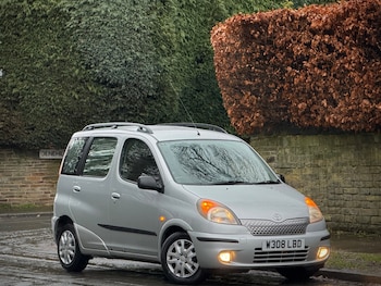 2000 (W) - 1.3 16v VVTi 5dr Auto