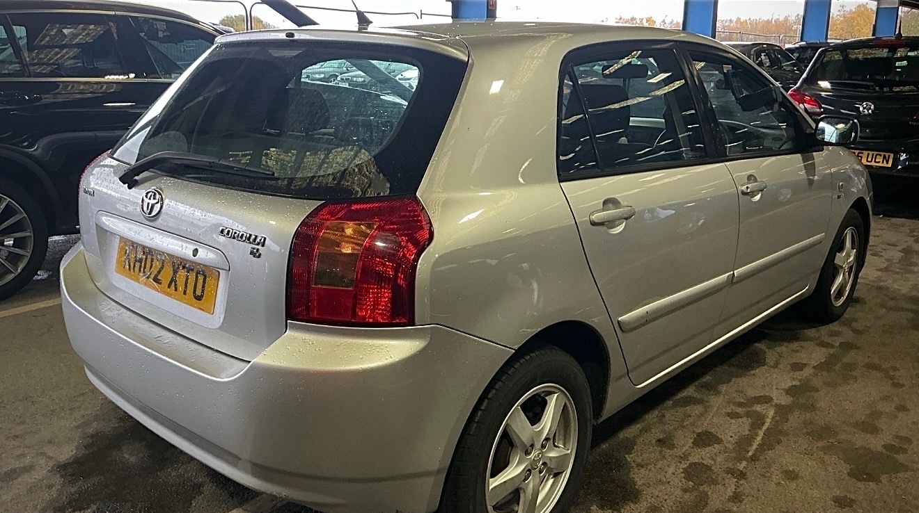 Used Toyota Corolla 2002 for sale - 76566599: Photo 2