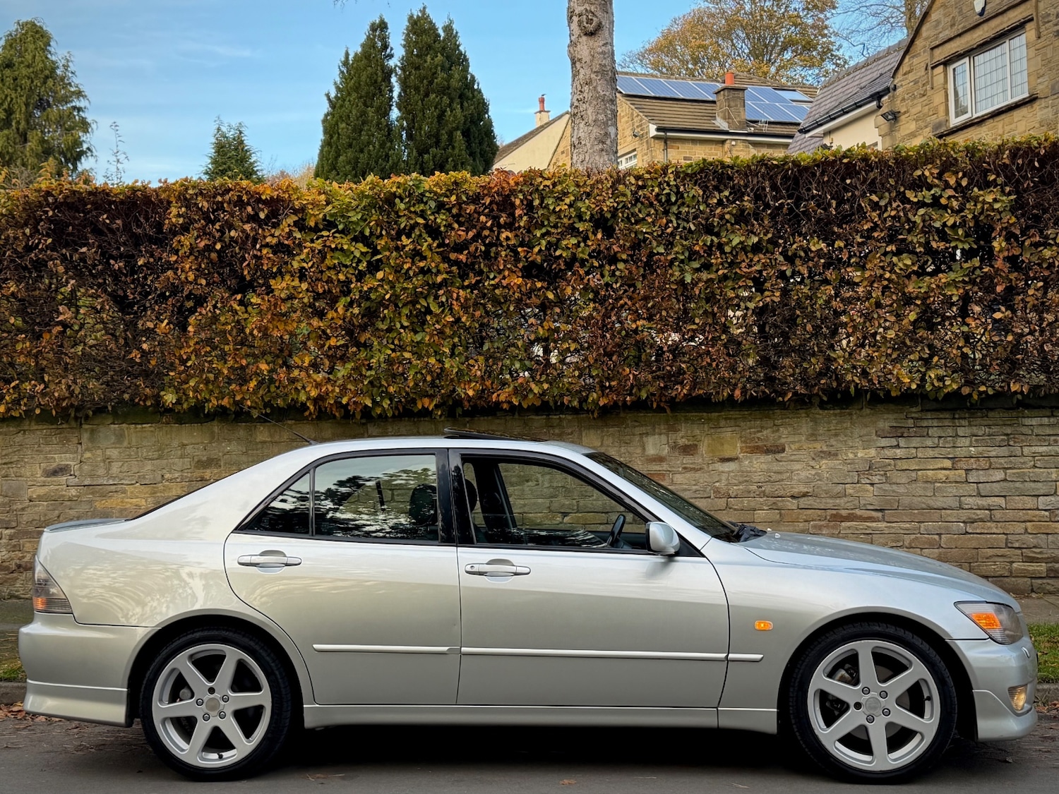 Used Lexus IS 2004 for sale - 76444571: Photo 2