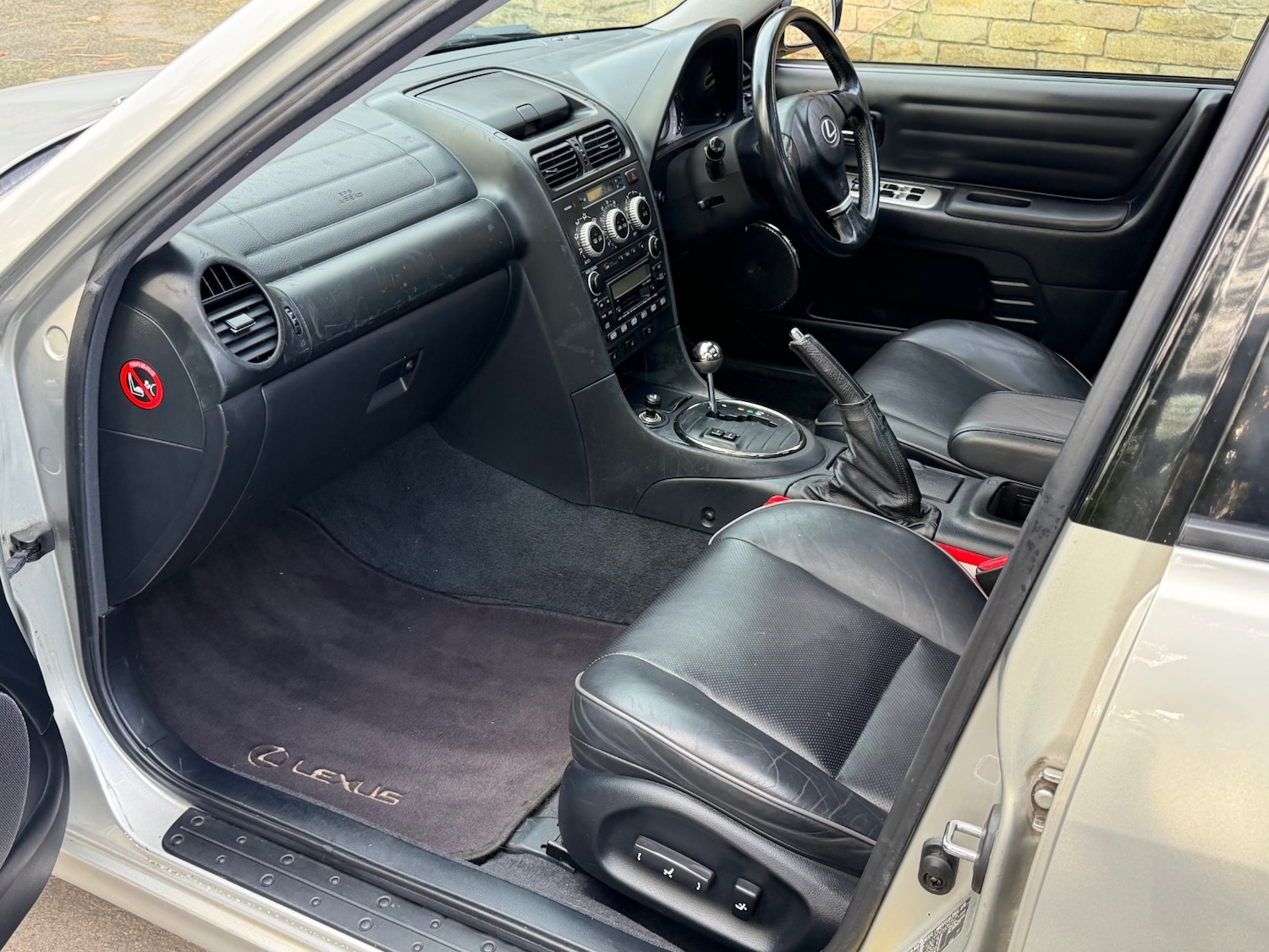 Used Lexus IS 2004 for sale - 76444571: Photo 8