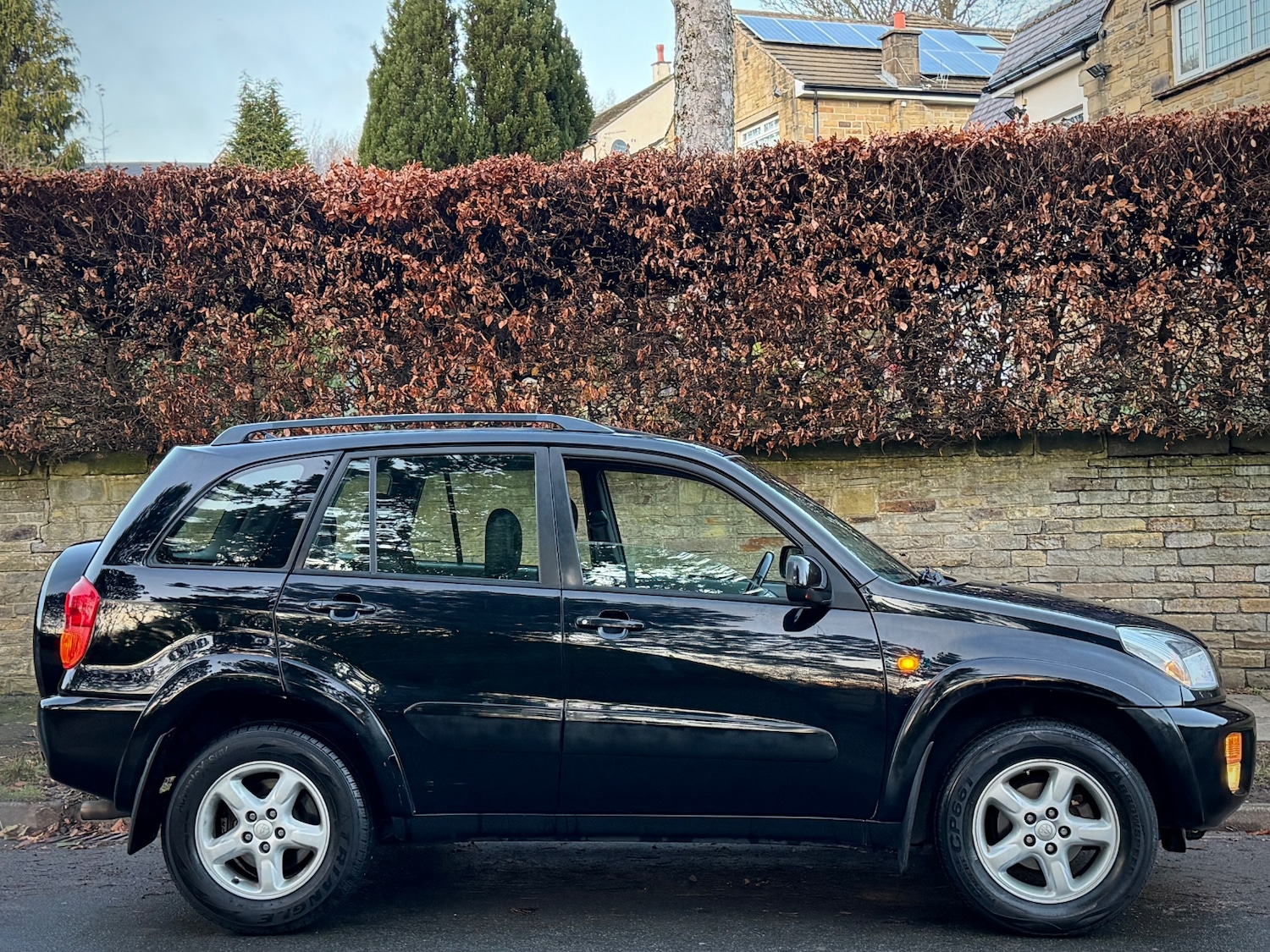 Used Toyota RAV4 2002 for sale - 76780417: Photo 2