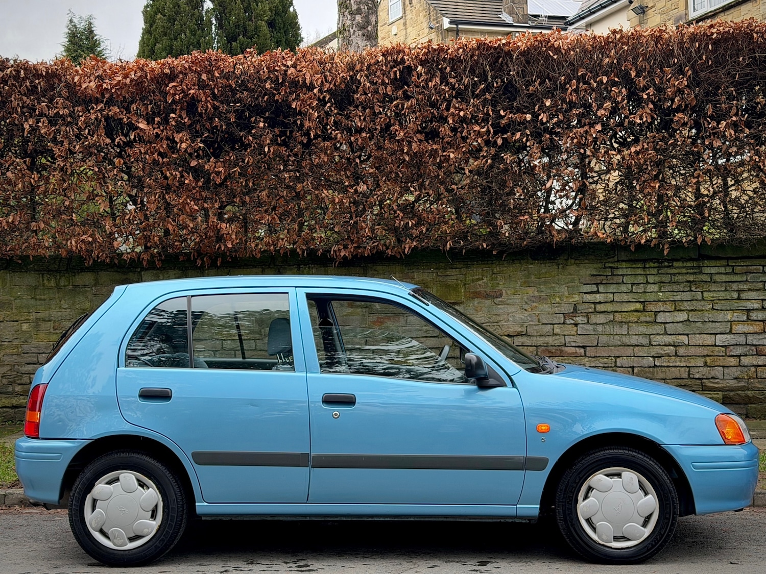 Used Toyota Starlet 1998 for sale - 77532145: Photo 2