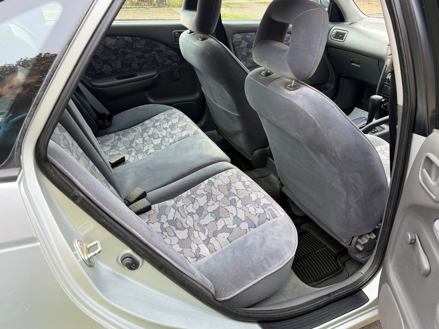 Used Toyota Avensis 1998 for sale - 77981741: Photo 10