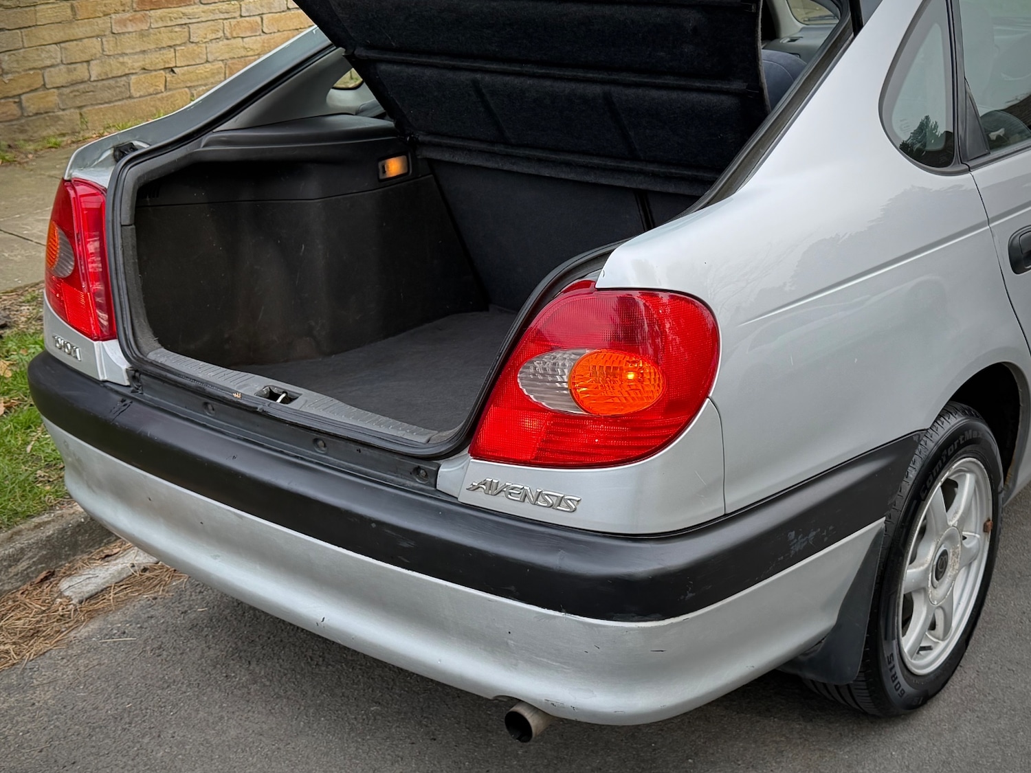 Used Toyota Avensis 1998 for sale - 77981741: Photo 14