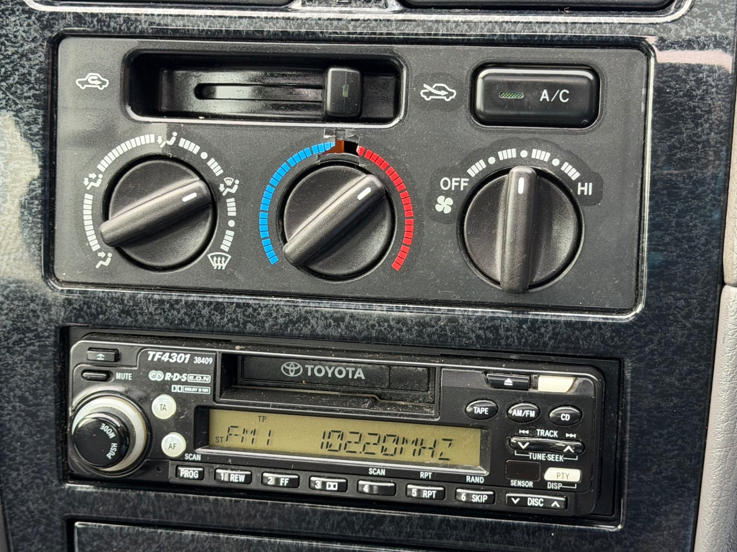 Used Toyota Avensis 1998 for sale - 77981741: Photo 18