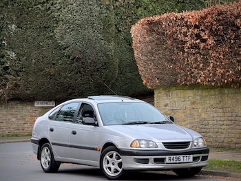 Used Toyota Avensis 1998 for sale - 77981741: Photo