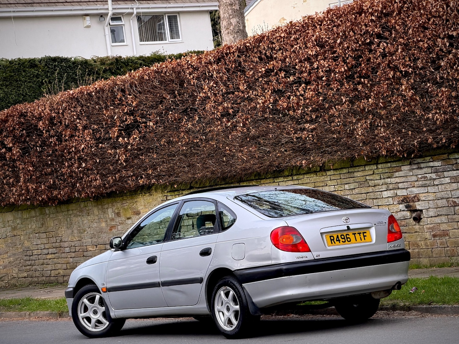 Used Toyota Avensis 1998 for sale - 77981741: Photo 4