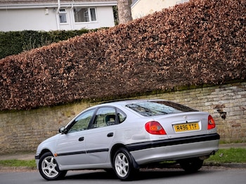 Used Toyota Avensis 1998 for sale - 77981741: Photo