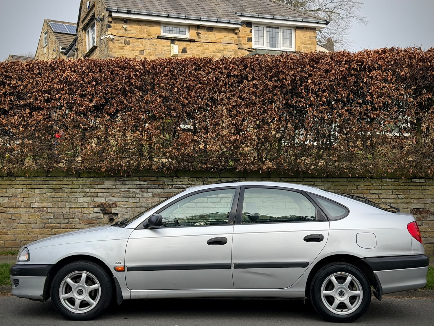 Used Toyota Avensis 1998 for sale - 77981741: Photo 5