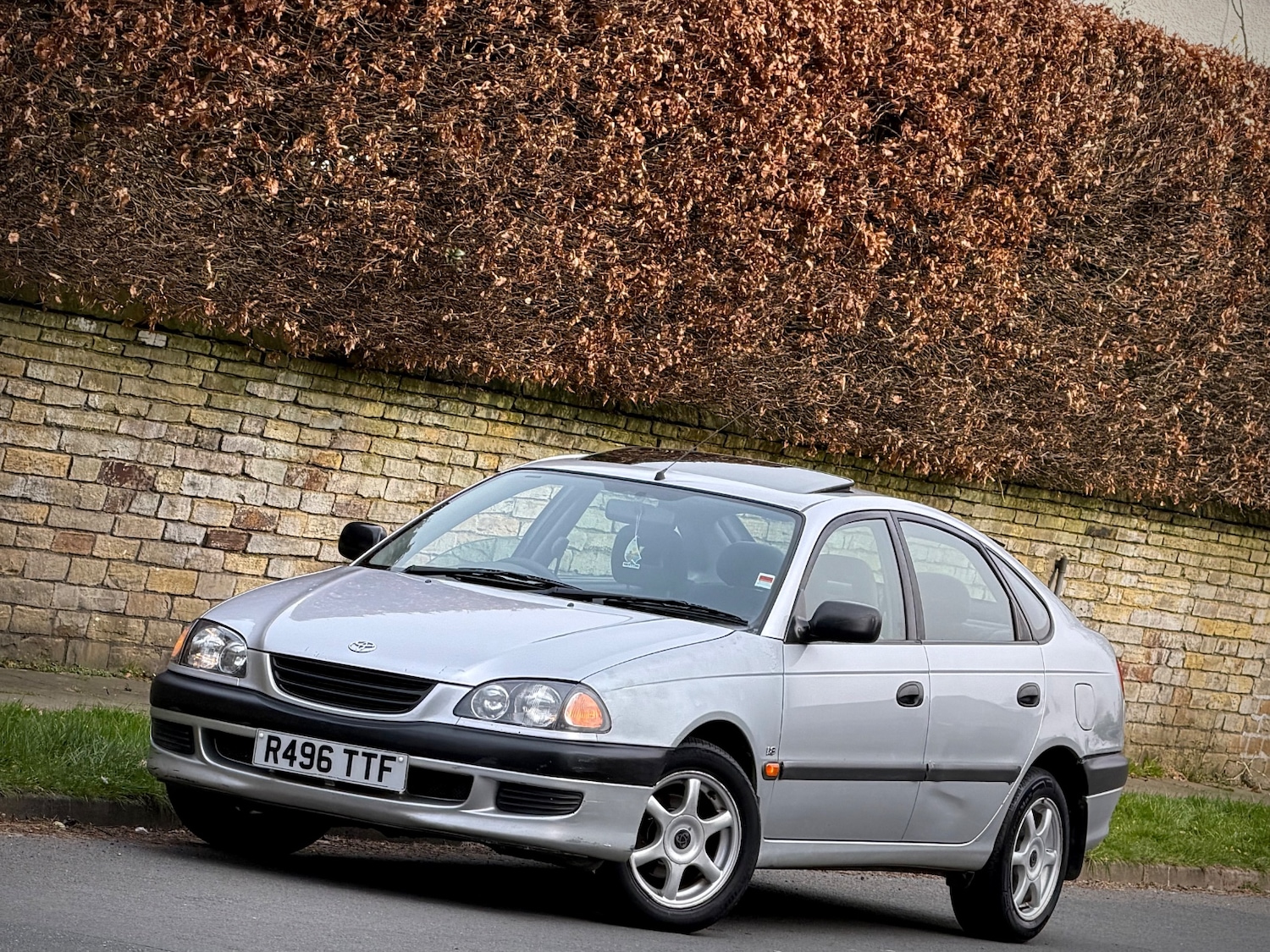 Used Toyota Avensis 1998 for sale - 77981741: Photo 6
