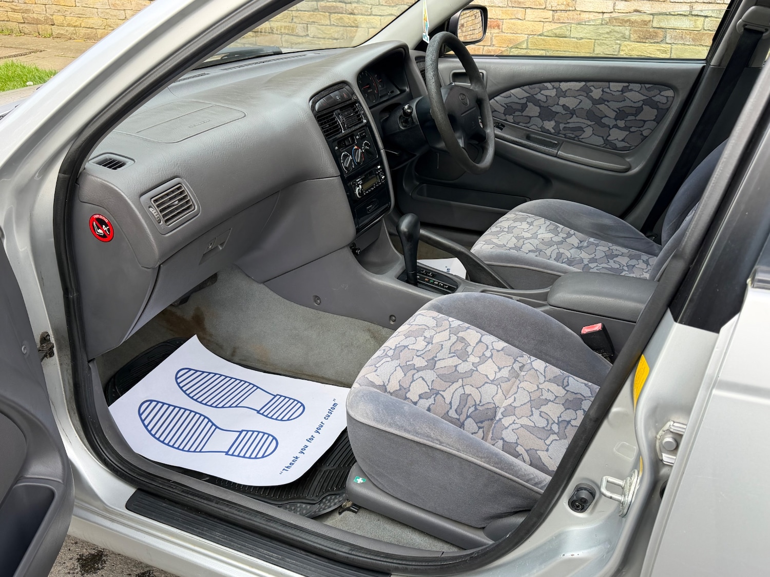 Used Toyota Avensis 1998 for sale - 77981741: Photo 8