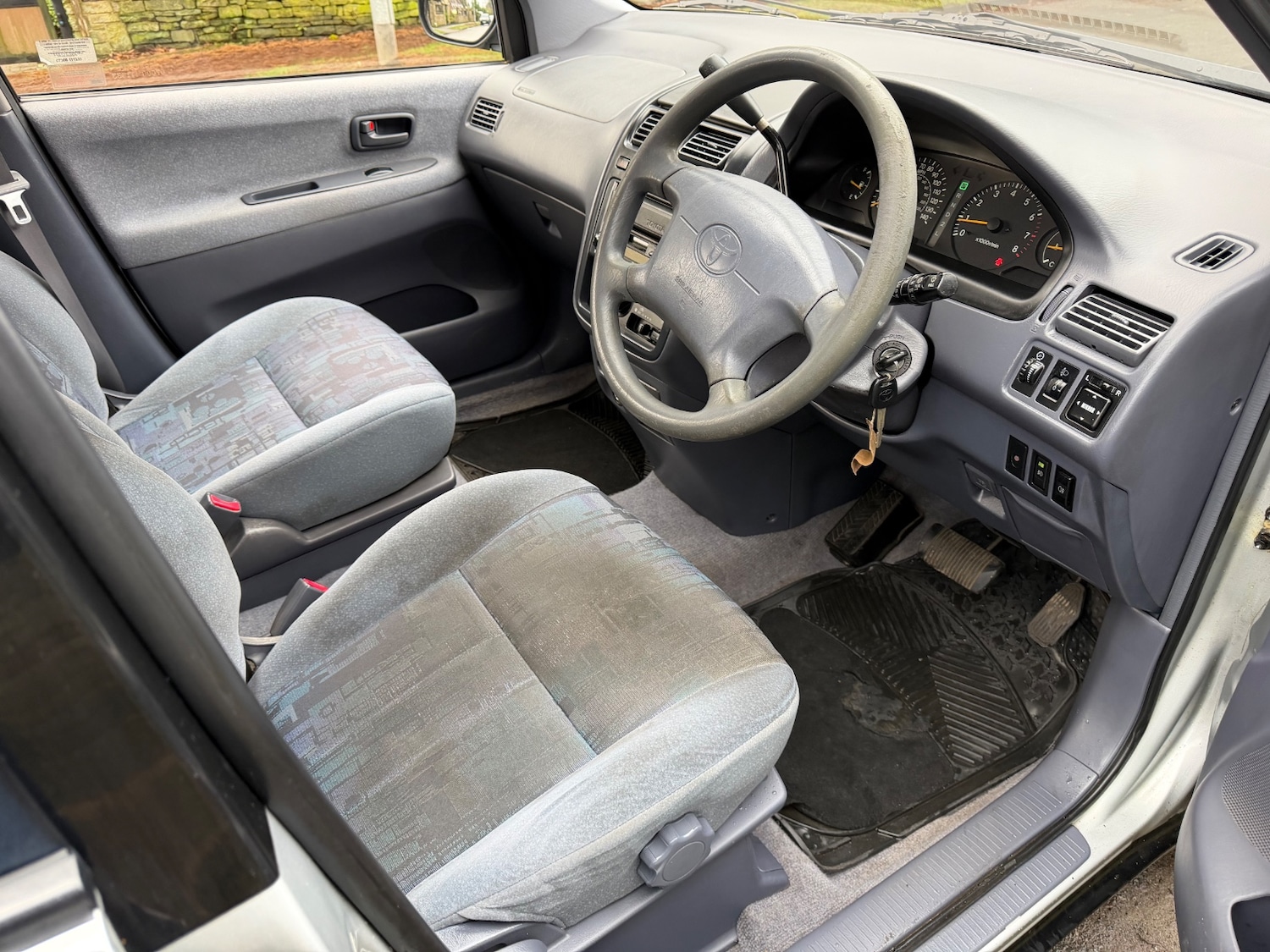 Used Toyota Picnic 1999 for sale - 77393400: Photo 10