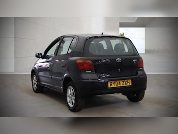 Used Toyota Yaris 2004 for sale - 78762828: Photo