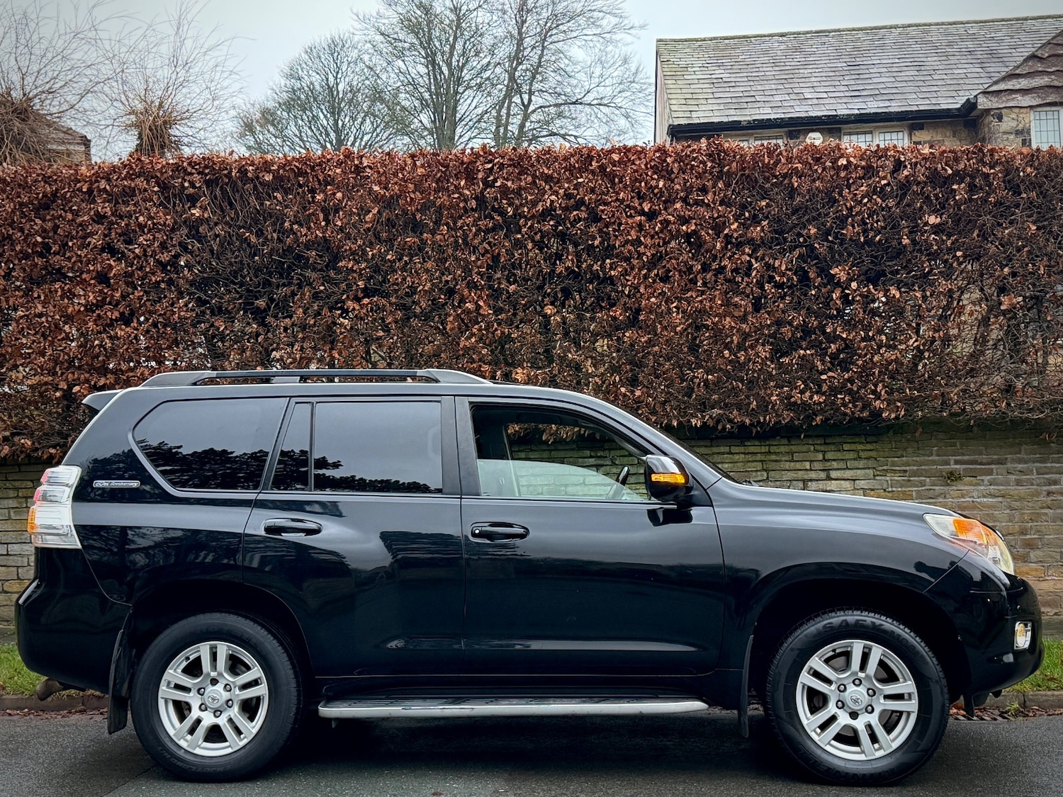 Used Toyota Land Cruiser 2011 for sale - 77377818: Photo 2